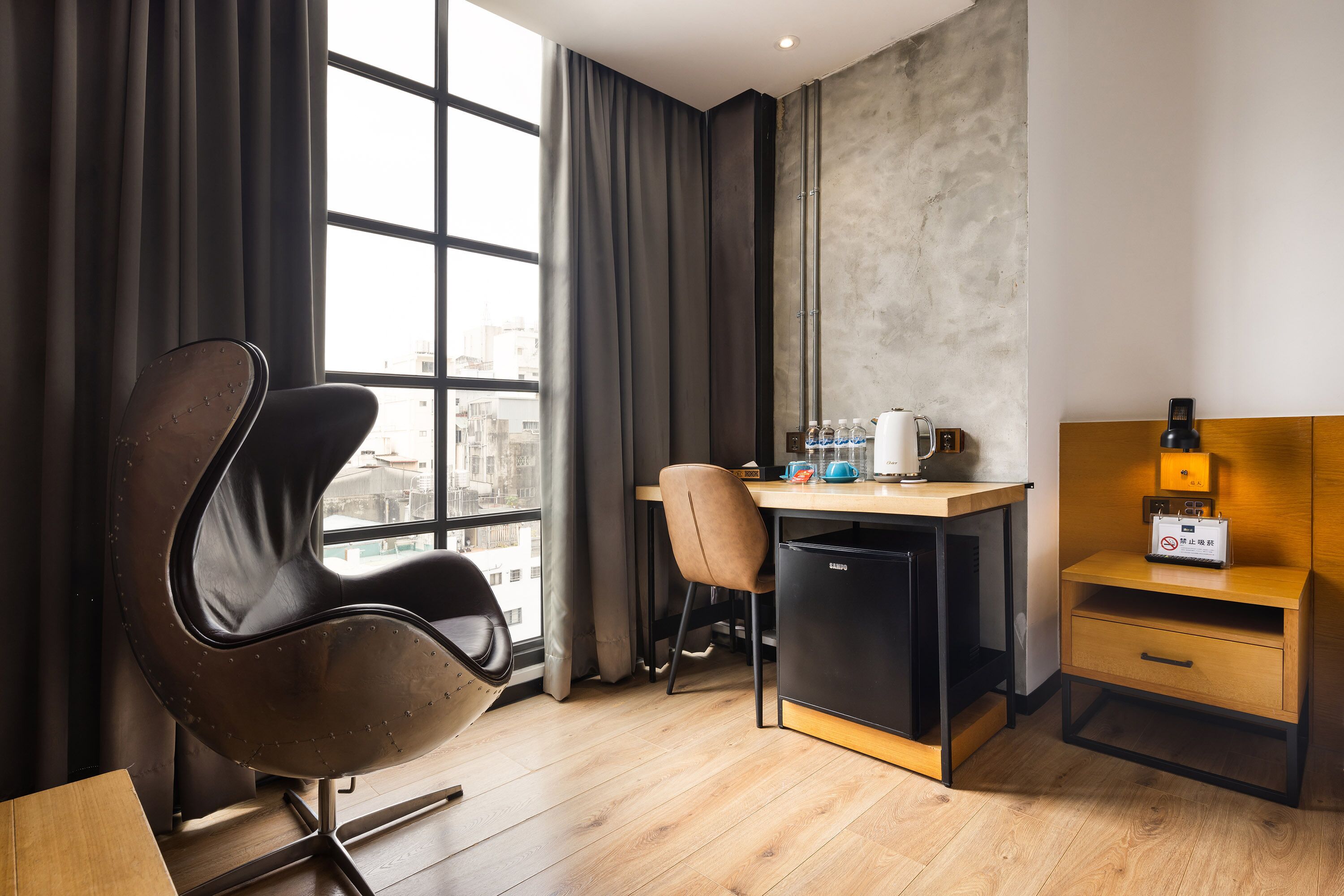 deluxe double room | down duvets, minibar, desk, laptop workspace