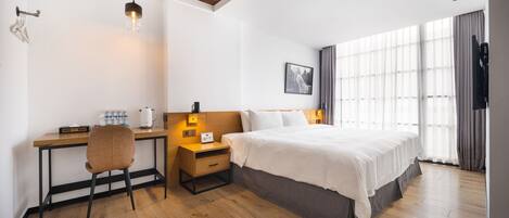 Chambre Double Luxe | Couette en duvet d'oie, minibar, bureau