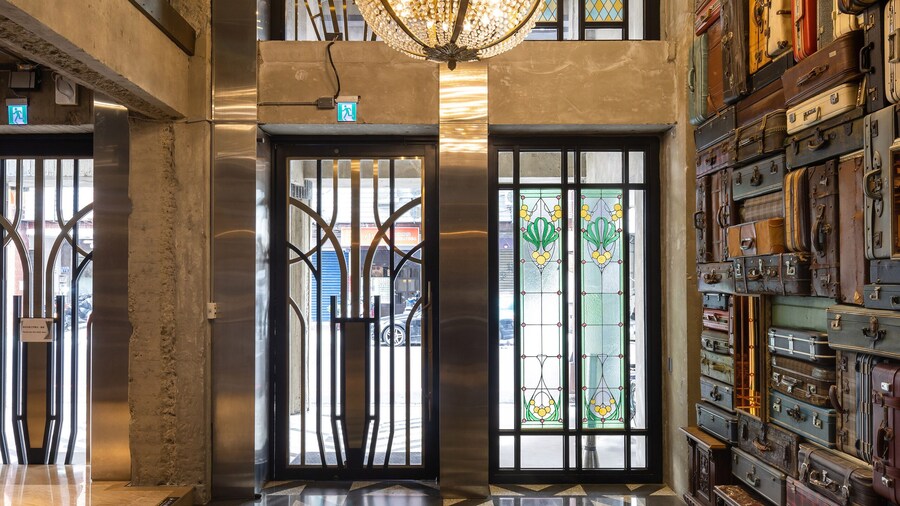 ブルースカイ ホテル (藍天飯店)