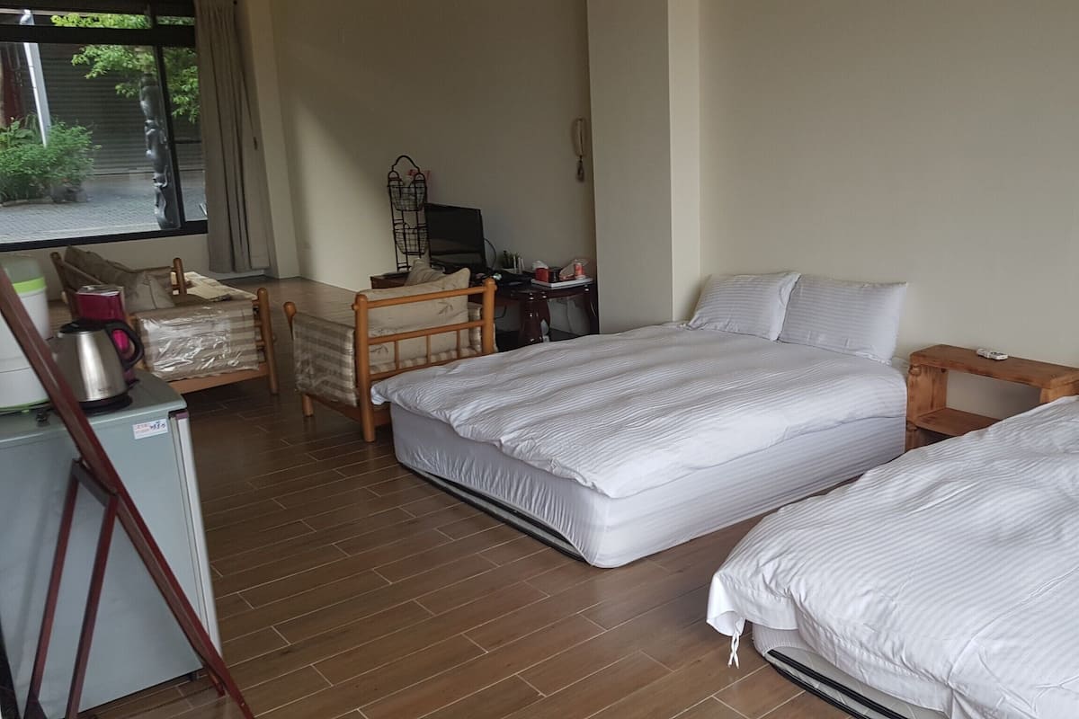 Down duvets, blackout curtains, soundproofing, free WiFi