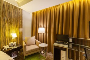 Classic Double Room | Premium bedding, minibar, desk, soundproofing - 168 Motel-Zhongli (Taoyuan City)