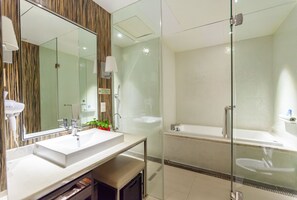 Classic Double Room | Bathroom