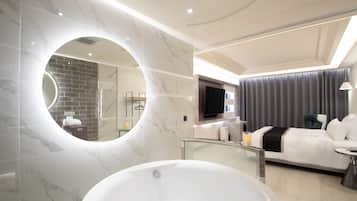 Monarch Double Room | Premium bedding, free minibar, blackout drapes, free cribs/infant beds