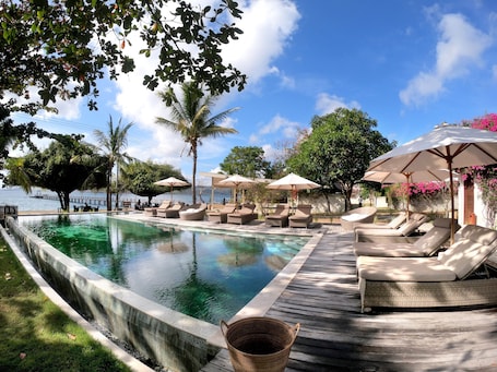 Alberca al aire libre