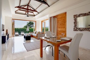 2x1-Bedroom Interconnecting Villa | Coin séjour