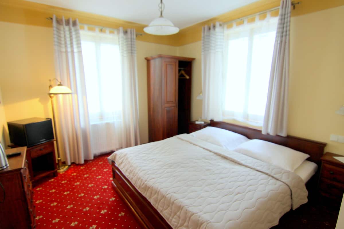 Tripla Standard, 1 camera da letto, vista parco | Minibar, una cassaforte in camera, una scrivania, Wi-Fi gratuito
