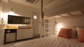 Triple Room (Self check-in, confirmation message required upon C/I) | In-room safe, soundproofing, free WiFi, bed sheets