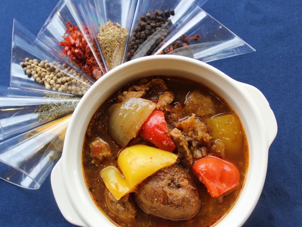 daily buffet breakfast (jpy 1550 per person)