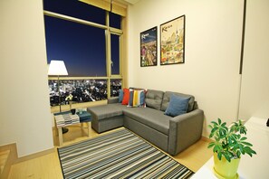 Sky View Twin | Living area