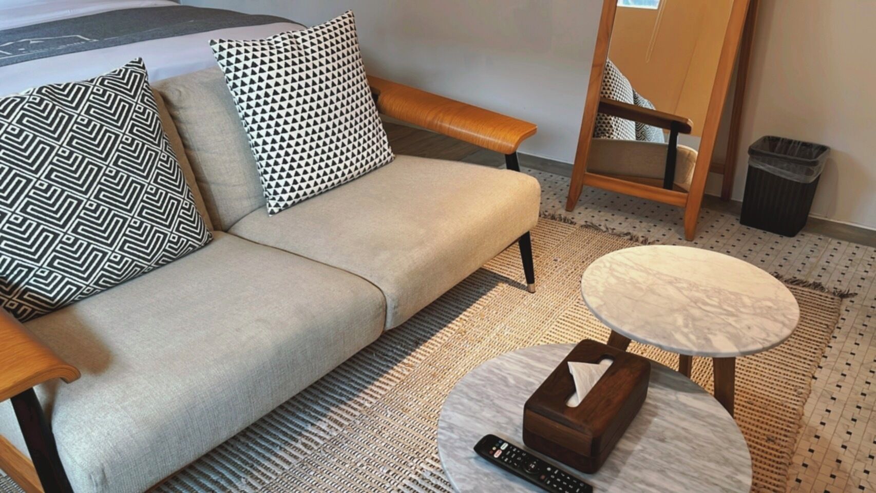 city double room | living area | 40-inch led tv with digital channels, tv, pay films