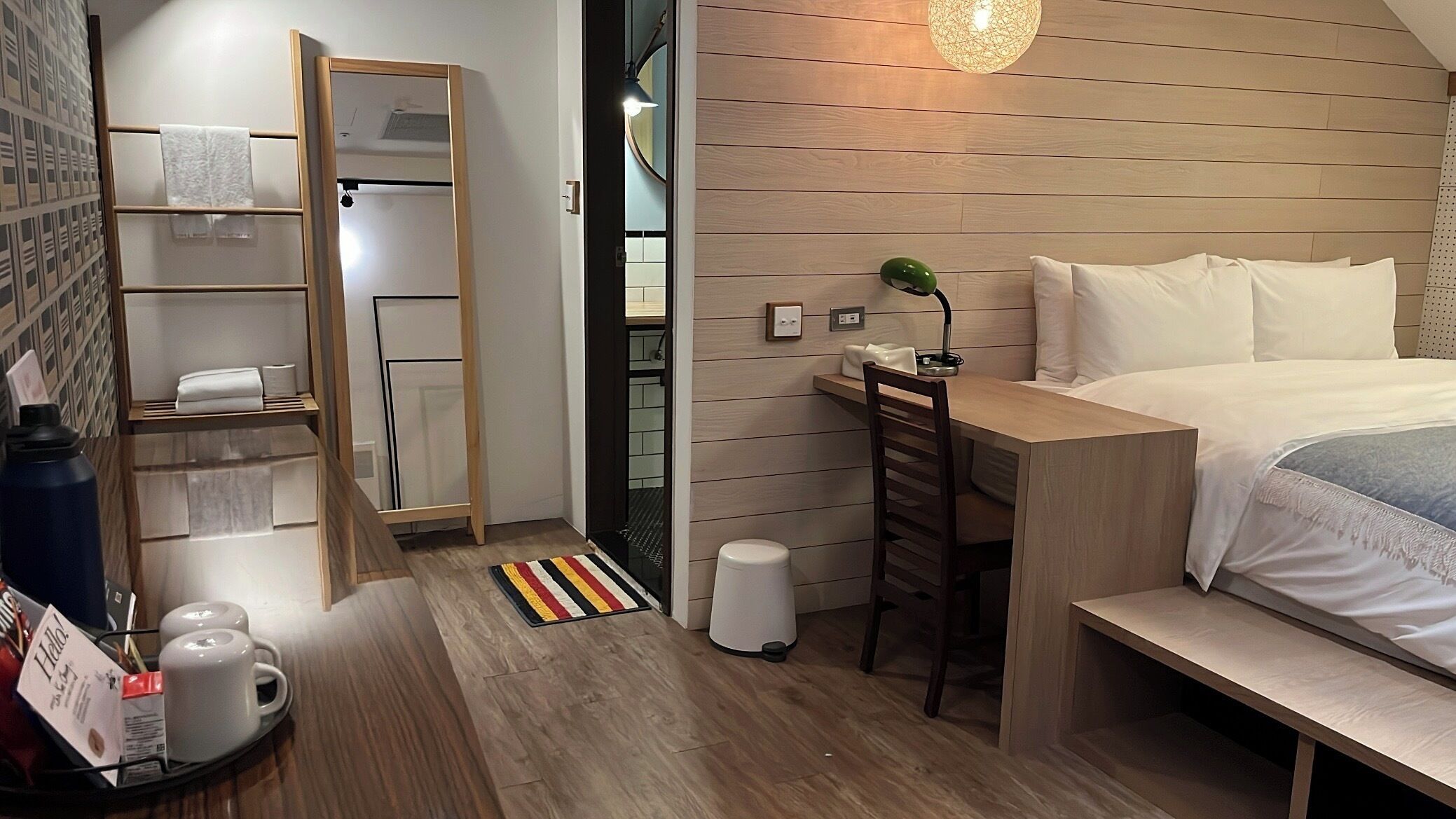 romantic double room | living area | 40-inch led tv with digital channels, tv, pay films