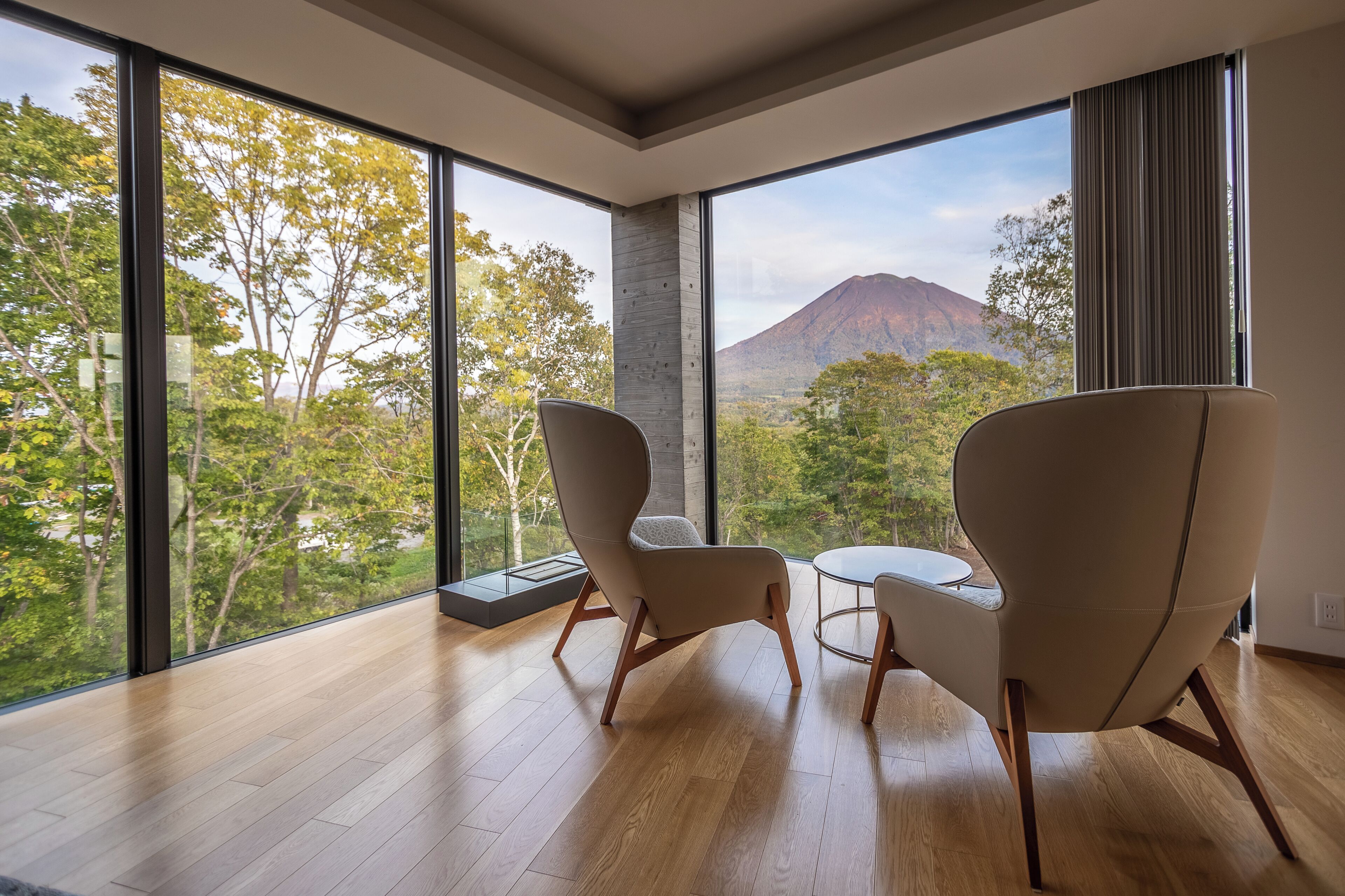 3 Bedroom Yotei Panorama Penthouse Suite | Living area