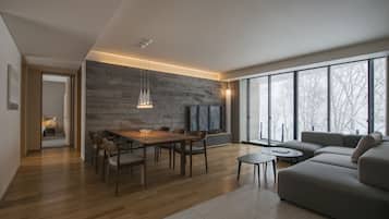 2 Bedroom Suite | Dining