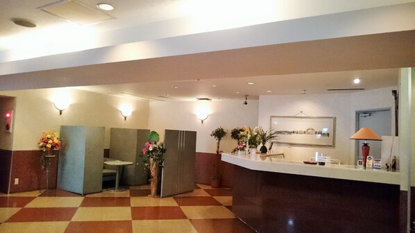 Lobby - Hotel Alpina (Kobe)