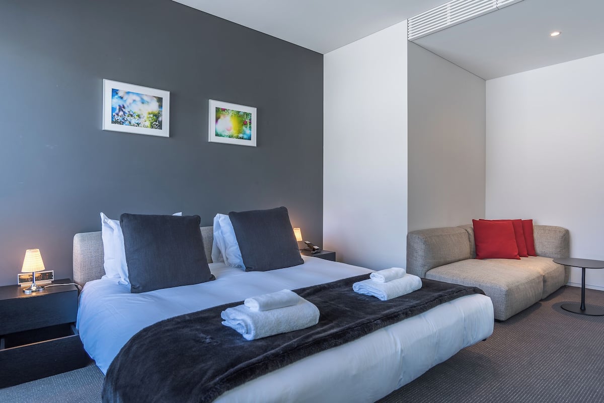 2 Bedroom Yotei Premier Residence | Premium bedding, in-room safe, desk, soundproofing