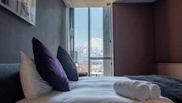 Premium bedding, in-room safe, desk, soundproofing