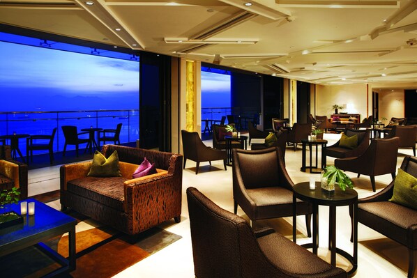 Lounge - The T Hotel (Hong Kong)