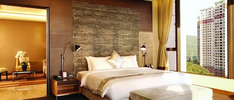 1 bedroom, in-room safe, desk, iron/ironing board