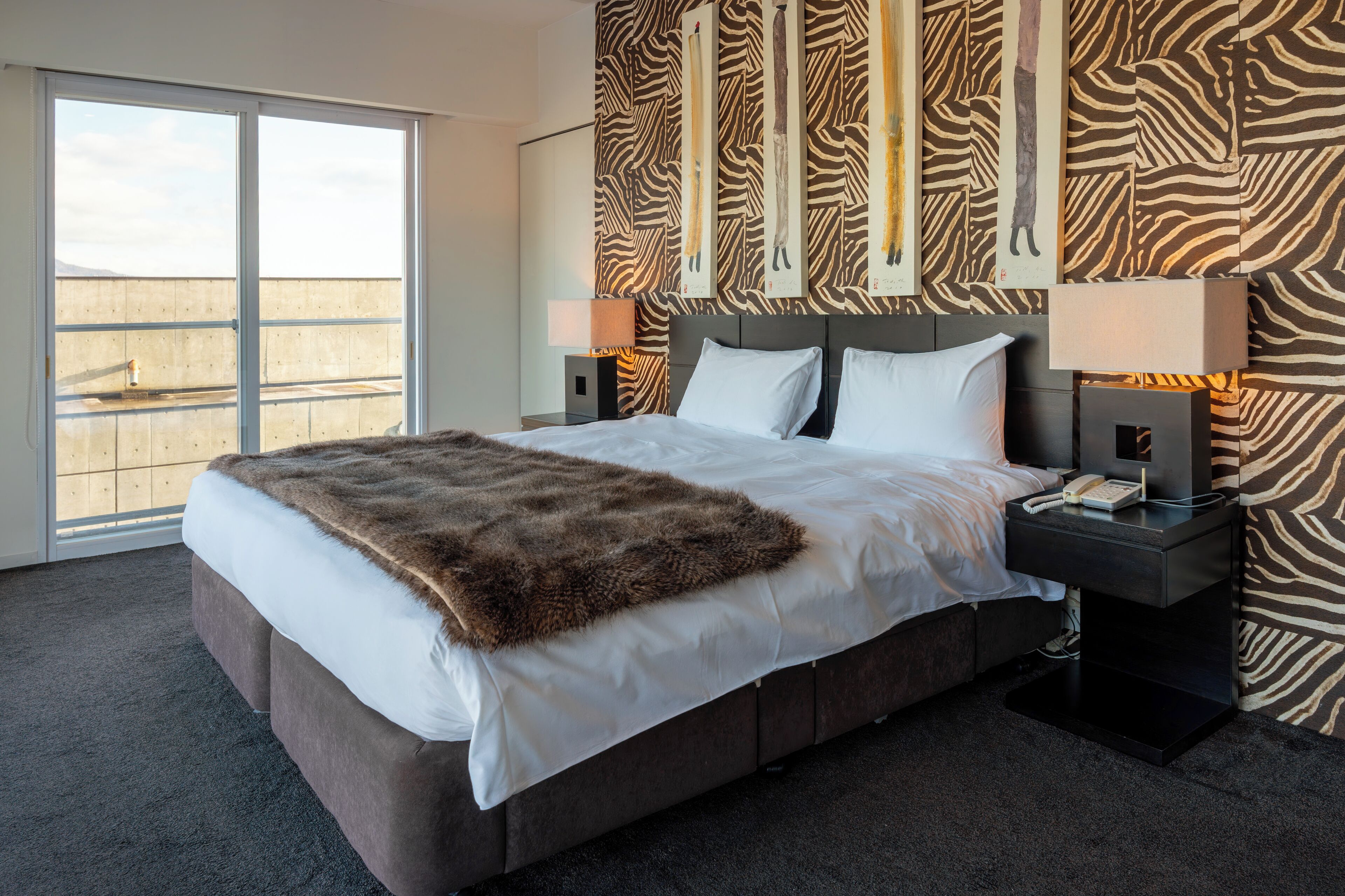 3 Bedroom Penthouse Suite S502 | Premium bedding, desk, iron/ironing board, cribs/infant beds