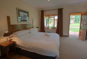 1 bedroom, premium bedding, minibar, in-room safe