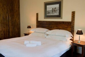 1 bedroom, premium bedding, minibar, in-room safe - Woodlands Guest Lodge (Harare)