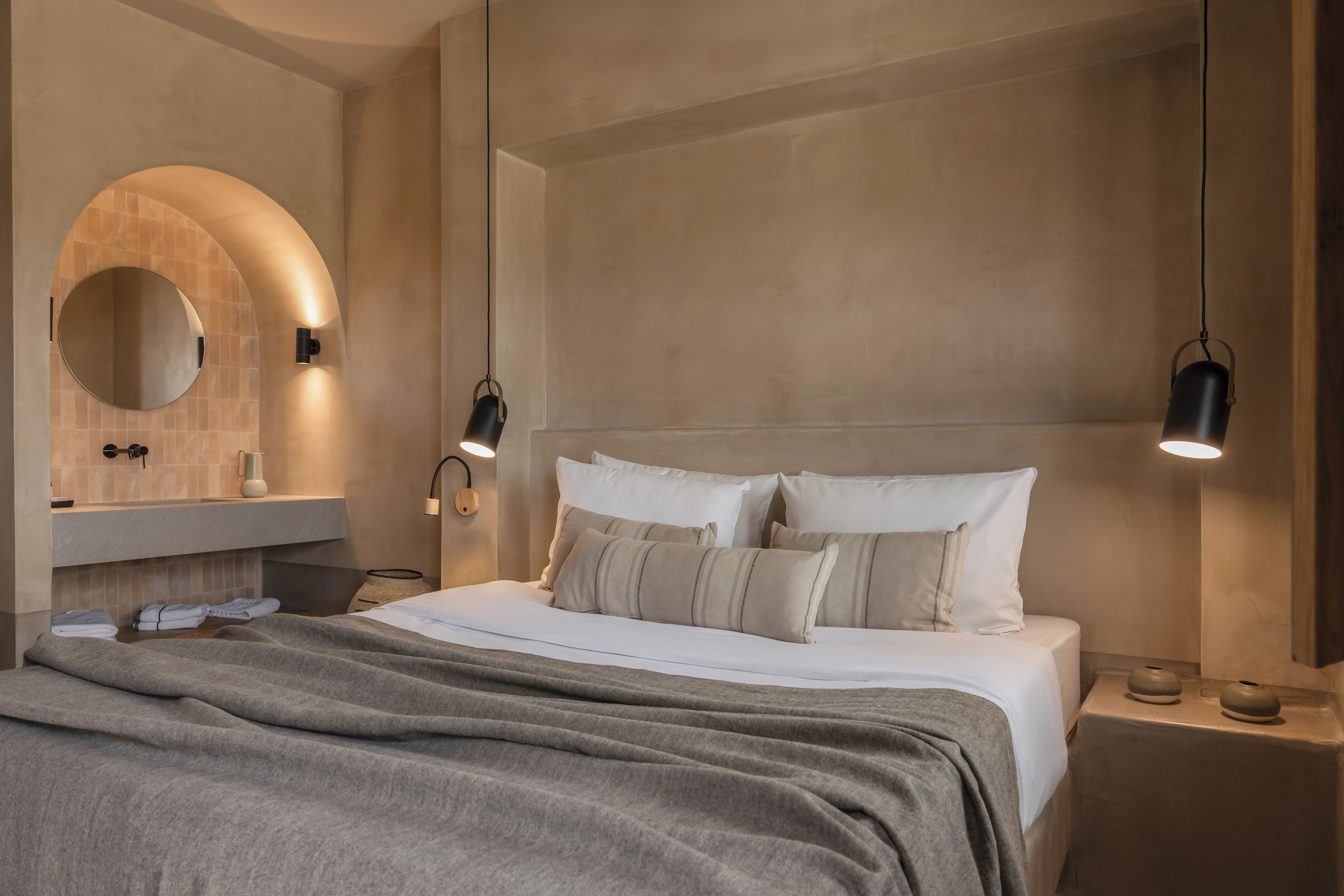 Comfort Plus Room | In-room safe, laptop workspace, blackout drapes, soundproofing