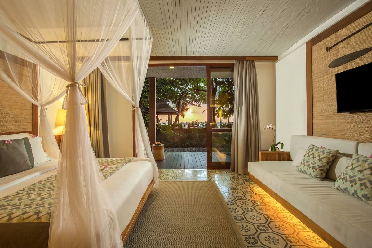 Santai Beach Front Suite | 1 bedroom, premium bedding, minibar, in-room safe