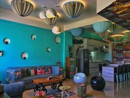 Sala de estar en el lobby