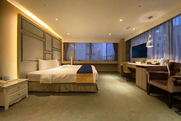 行政雙人房, 1 張特大雙人床 | 客房內保險箱、書桌、遮光布/窗簾、免費無線上網