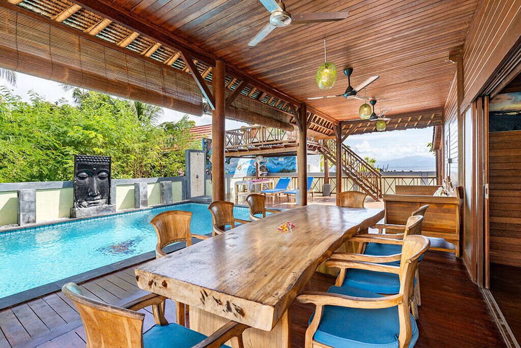 villa gecko | in-room dining