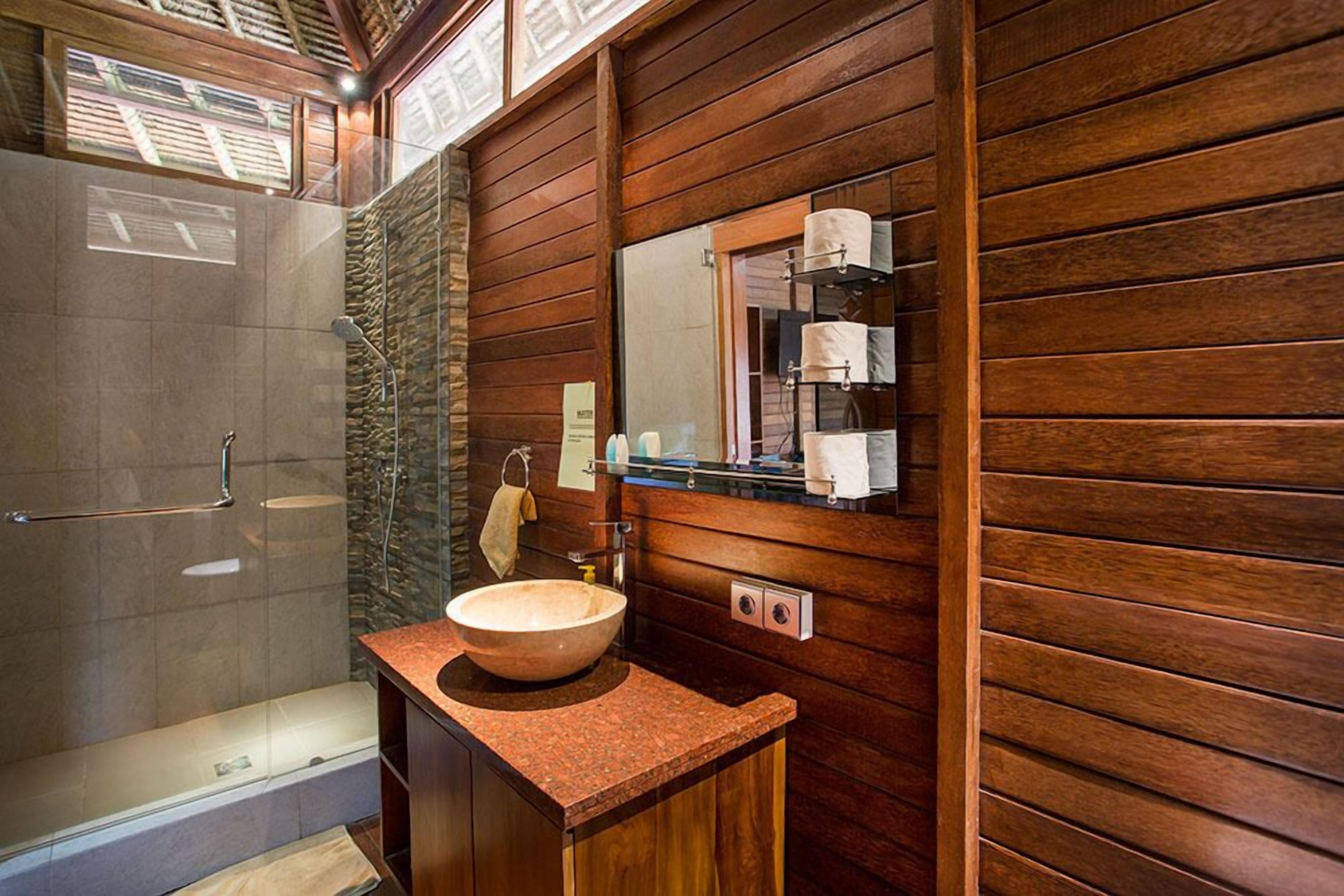 superior bungalow | bathroom | shower, free toiletries, hair dryer, soap