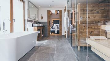 Apartment, 2 Bedrooms (NO 15, Family Apartment XL) | Premium bedding, in-room safe, soundproofing, free WiFi
