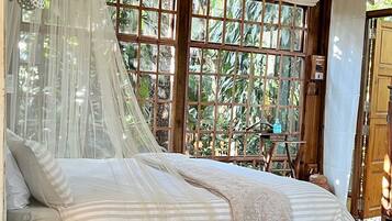 TREE HOUSE | 1 camera, con stile personalizzato, con arredamento individuale