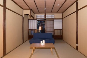 Living area - Le Machiya Mibu (Kyoto)