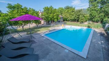 Literie de qualité supérieure, coffres-forts dans les chambres