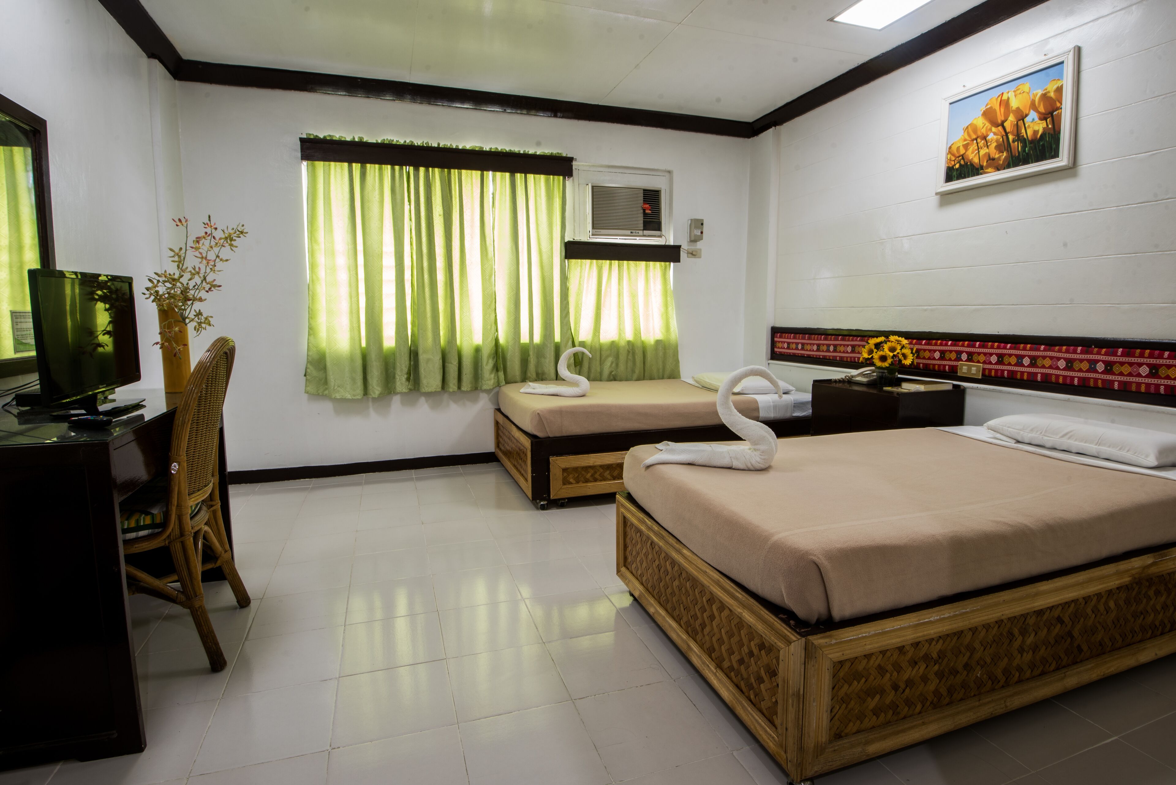 Standard Room | Desk, free WiFi, bed sheets