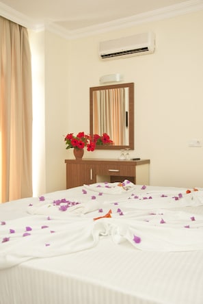 Sängtillbehör av högsta kvalitet, minibar, skrivbord och gratis wi-fi