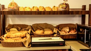 Breakfast, lunch, dinner served; international cuisine  - Dynasty Hotel (Manavgat)