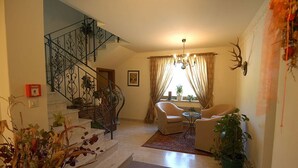 Sala de estar en el lobby