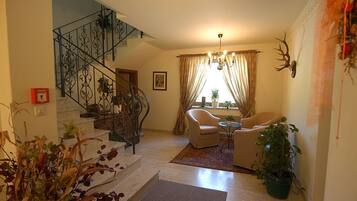 Khu tiếp khách ở sảnh