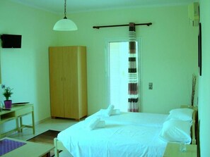 Studio | Fer et planche à repasser, lits bébé (gratuits), Wi-Fi gratuit