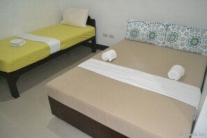 Family Room | Desk, free WiFi - Pearl Suites (General Santos)
