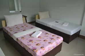 Standard Twin Room | Desk, WiFi (free) - Pearl Suites (General Santos)