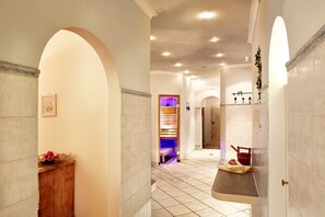 Salle de soins pour les couples, sauna, spa, bain de vapeur