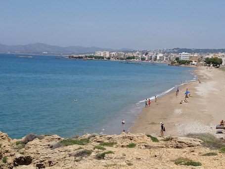 Exterior. Ilona Apartments