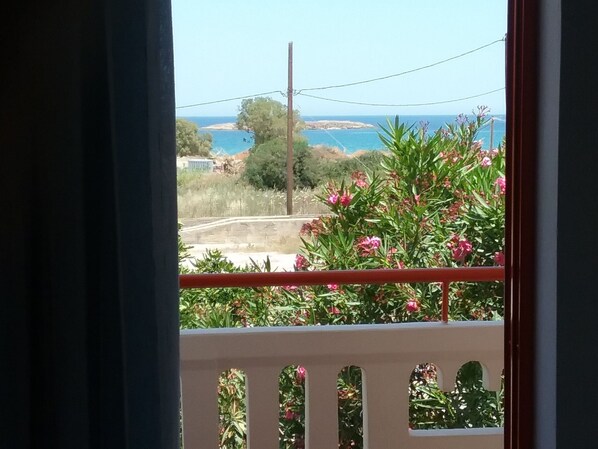 Sistema de insonorización, tabla de planchar con plancha y wifi gratis 