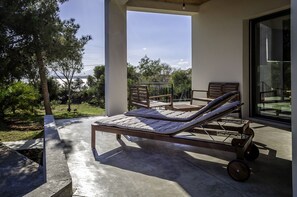 Terrace/patio - Myrtia Beach House (Chania)