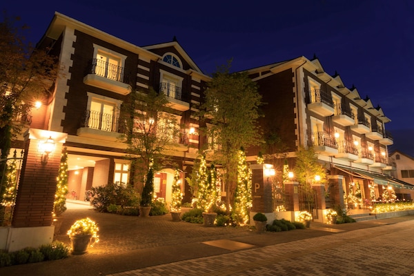 Front of property – evening/night