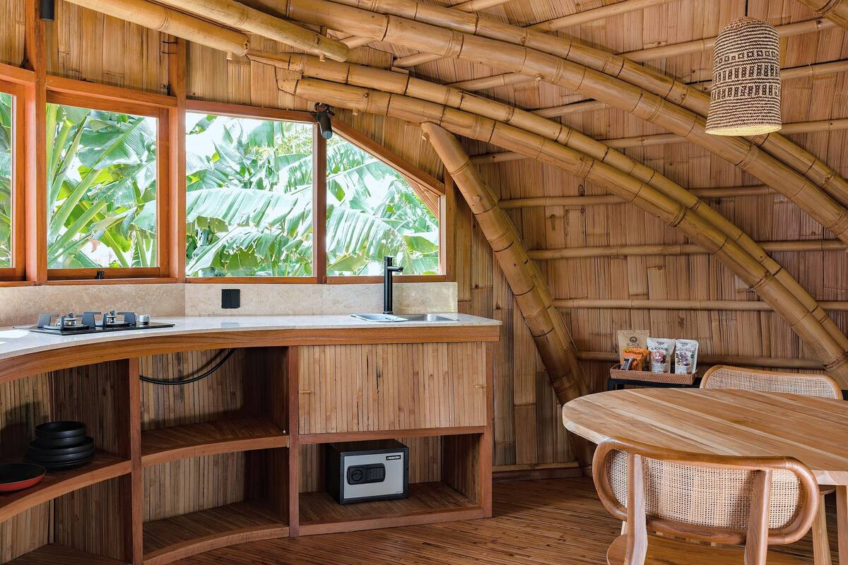 1 bedroom, premium bedding, minibar, in-room safe