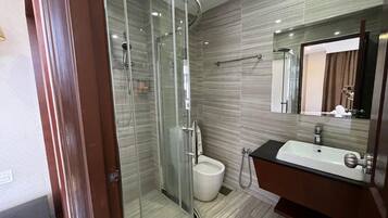 Shower, free toiletries, hair dryer, bathrobes